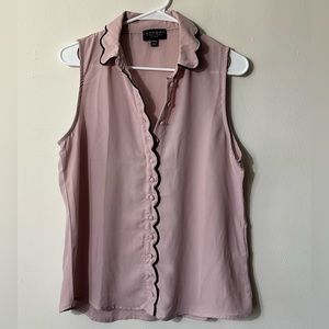 Laundry by Shelli Segal sleeveless collar button down